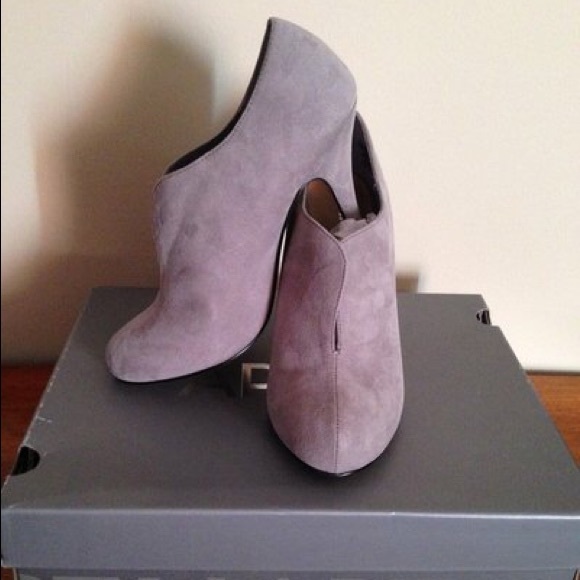 Apt. 9 Shoes - Booties new